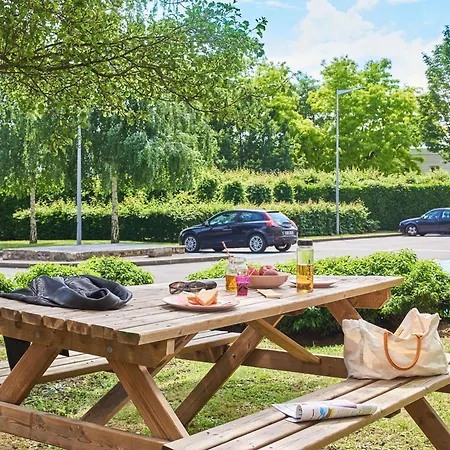 Hotel Hotelf1 Cdg Pn2 *