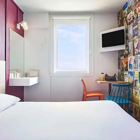 Hotel Hotelf1 Cdg Pn2 *